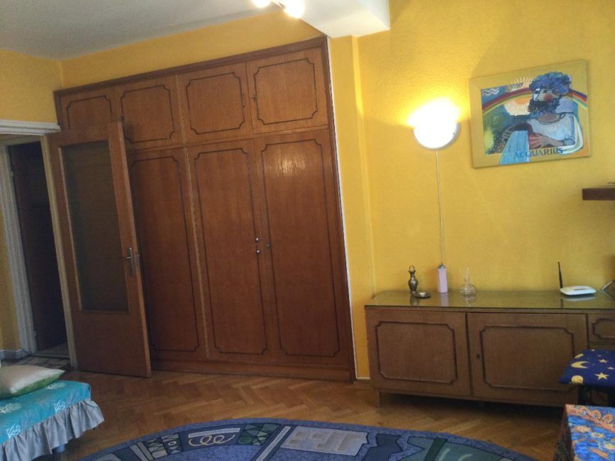 Apt12-2021-living-dulap