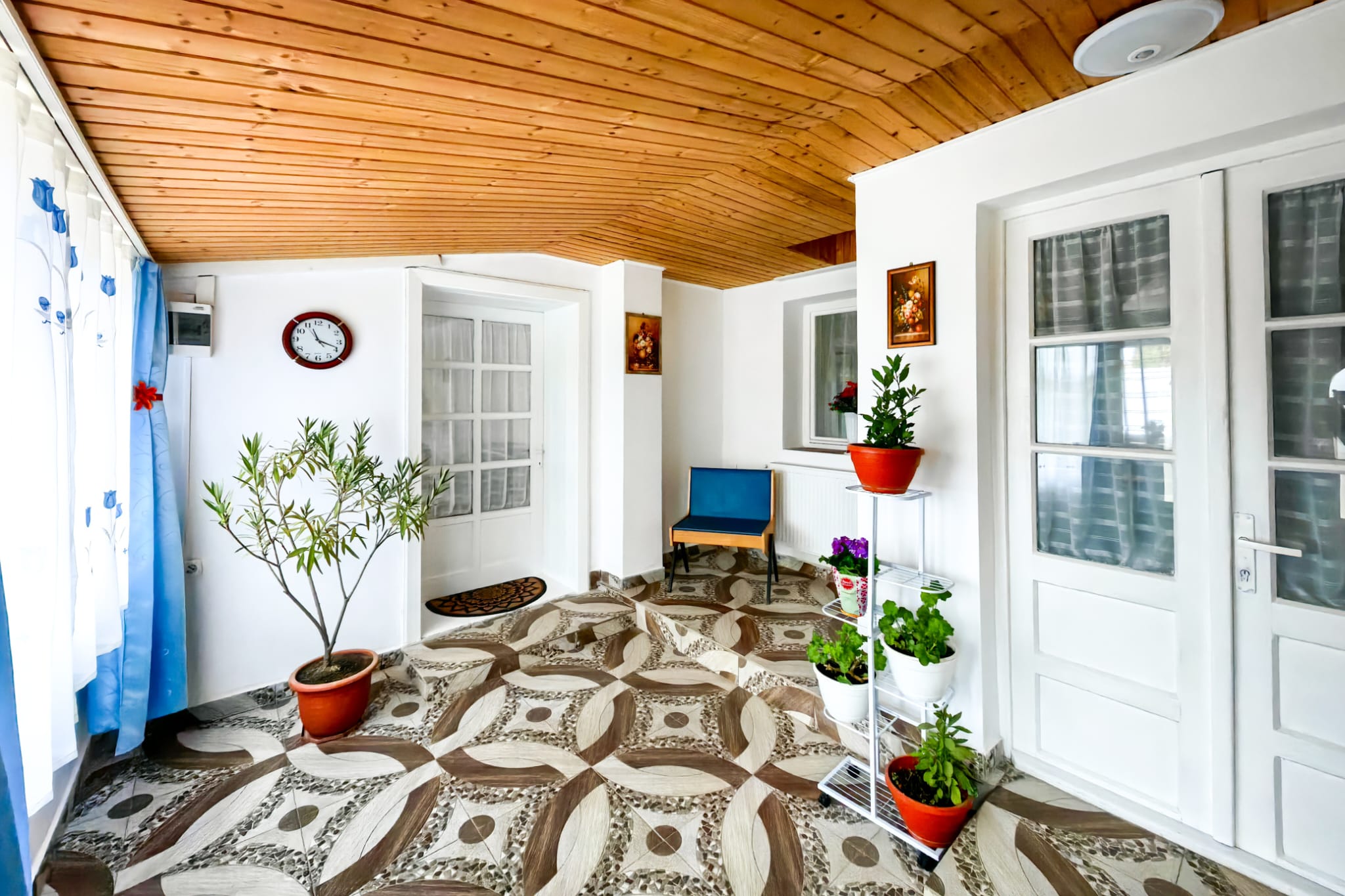 eff326e4-d3fa-4601-bc36-9c7cf033956e